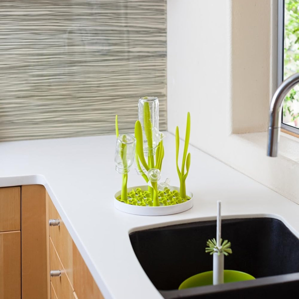 Space-saving vertical design